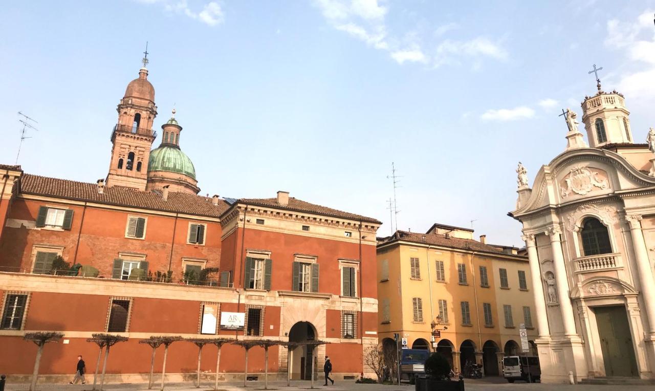 Vicolo Folletto Home Reggio Emilia Eksteriør billede